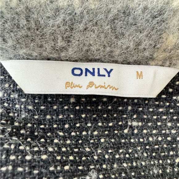 Only Wool-Blend Grey Yellow Plaid Long Shacket Size Medium - Picture 15 of 16